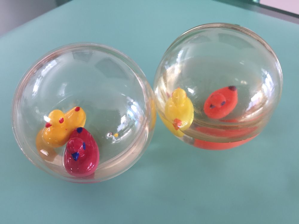 2x Enten Wasser Kugel Ball mit 2 Entchen Baby Spielzeug 70er | Kaufen ...