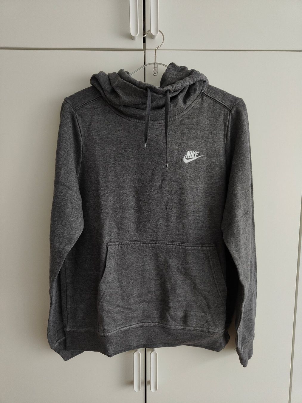 Nike Pullover & Sweatshirts: Nike Kapuzenpullover / Hoodie - Grösse M – Gebraucht aus Rickenbach b. Wil von VeryLovelyThings