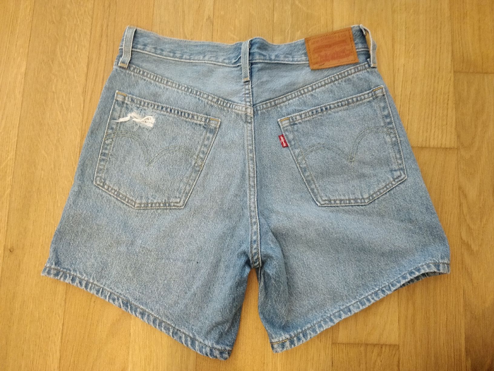 Levi's Jeans: Levis Shorts W27 – Gebraucht aus Chur von Eona4 3