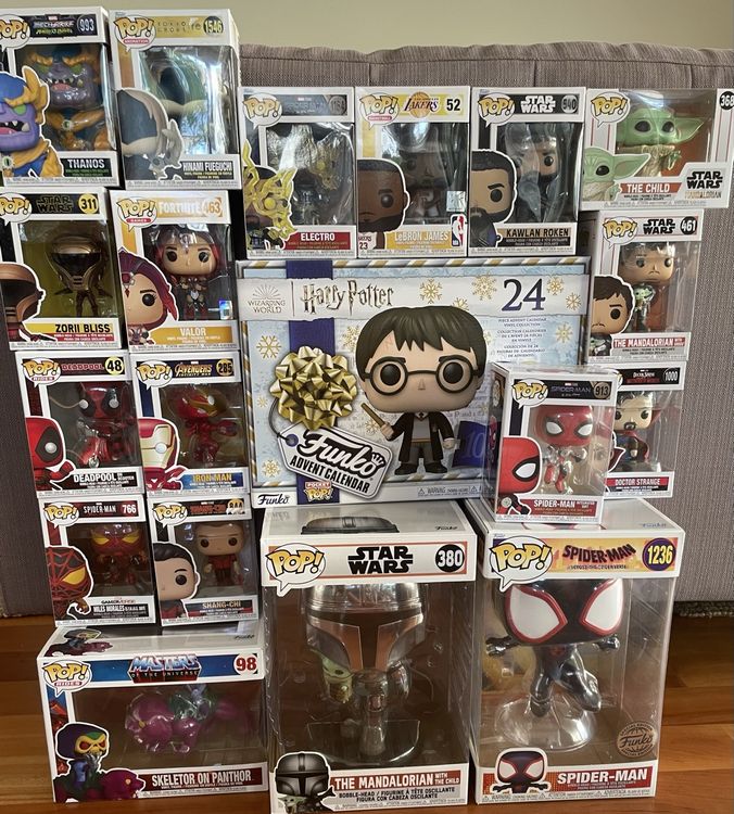 Collection of 19 Funko Pops including collectable items (Neu (gemäss ...