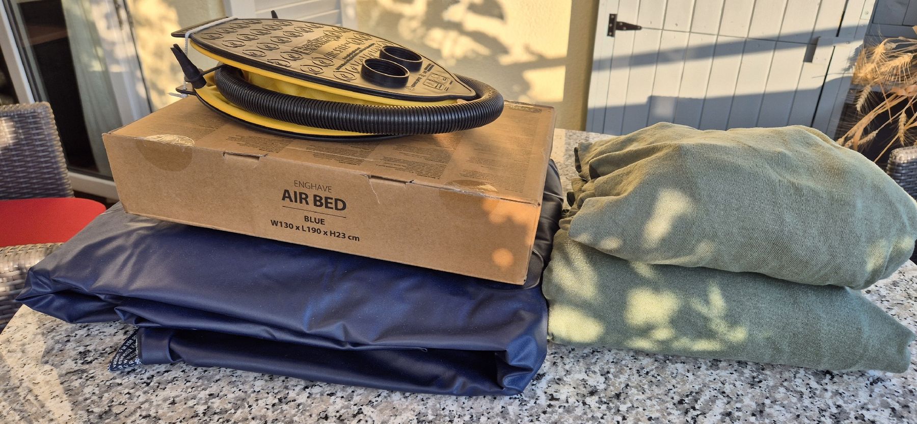 Matelas: 2 Luftmatratzen – Neuf (Voir description) à Oftringen par Moggi01