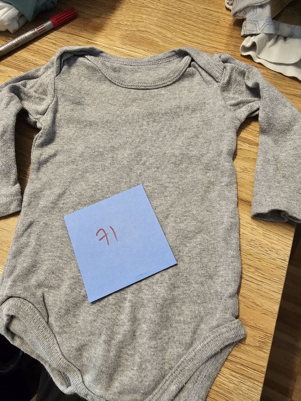 Biancheria intima: Baby Body Grau Langarm – Usato da Brüttisellen venduto da Miralaurea