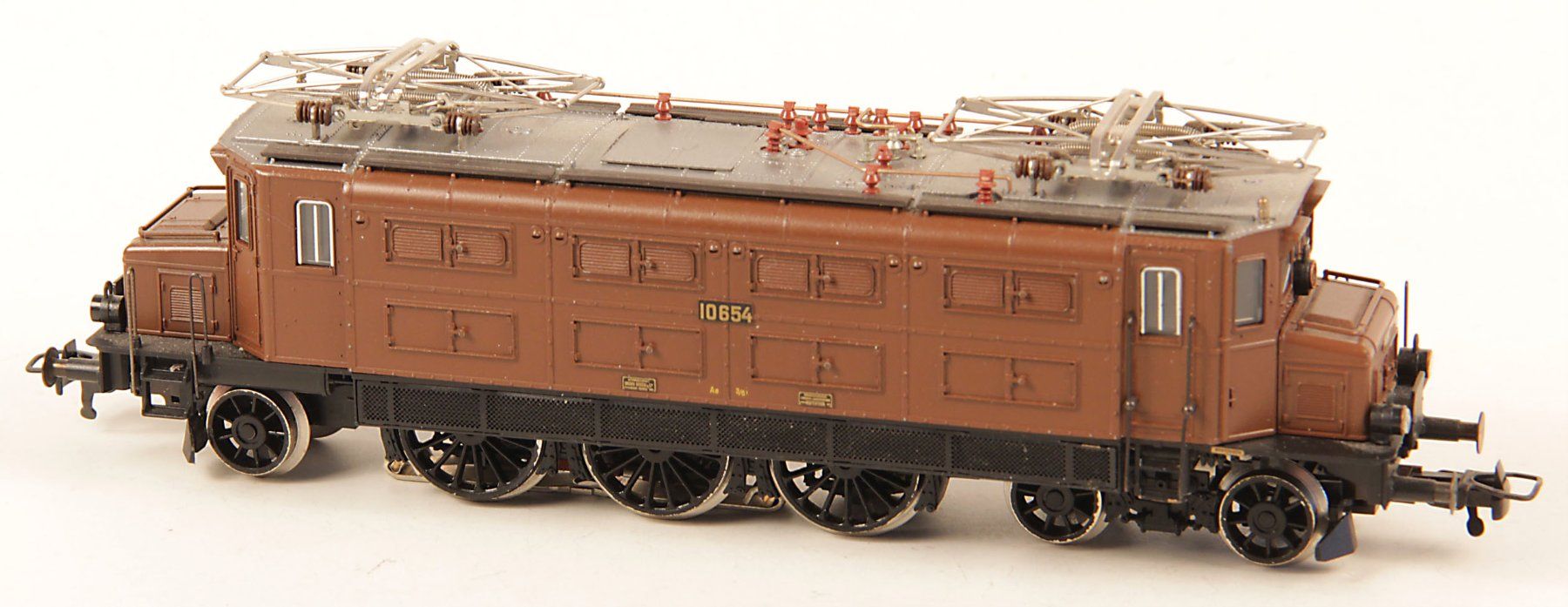 Fleischmann Modellini di ferrovie: Fleischmann Ae 3/6 SBB, H0, AC digital (W21) – Usato da Anglikon venduto da Florenre 1