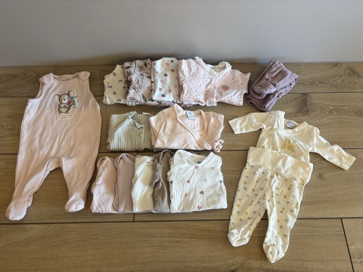 Lotti & Set di vestiti: Top Mädchen Kleiderpaket Gr. 50/56 – Usato da Hinwil venduto da hanni24