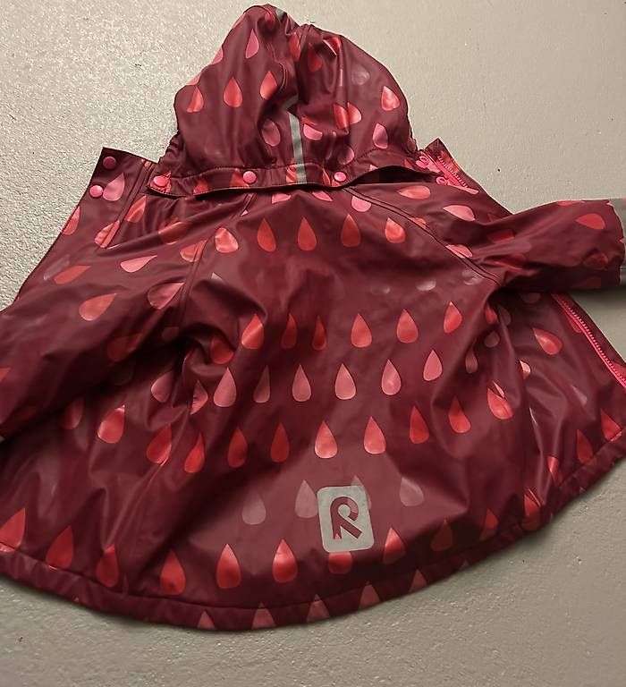 Giacche & Cappotti: Reima Regenjacke mit Futter Grösse 98 – Usato da Schindellegi venduto da Cschuetz