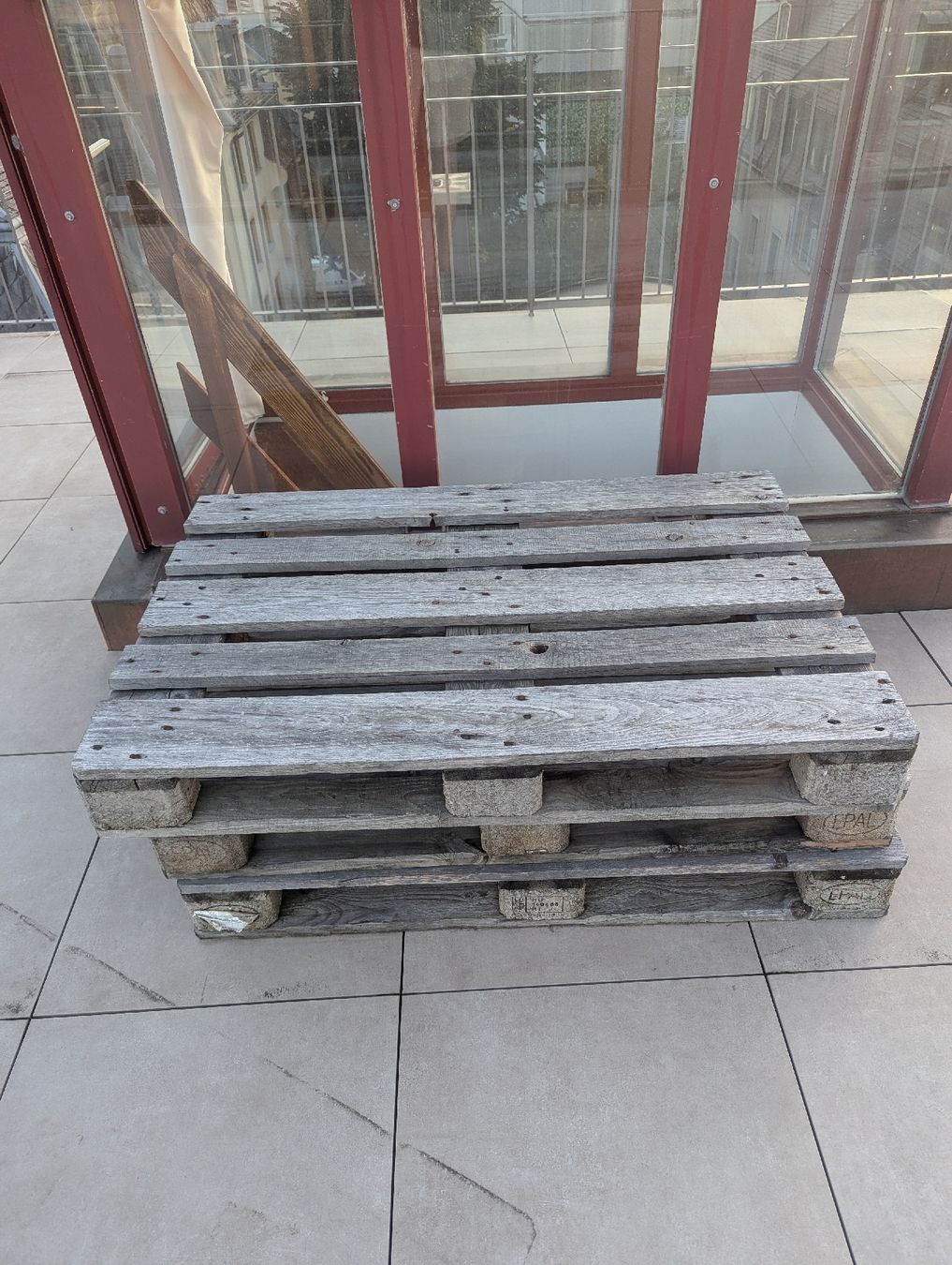 Pallets: 3 Europaletten – Usato da Luzern venduto da ber_w5p7