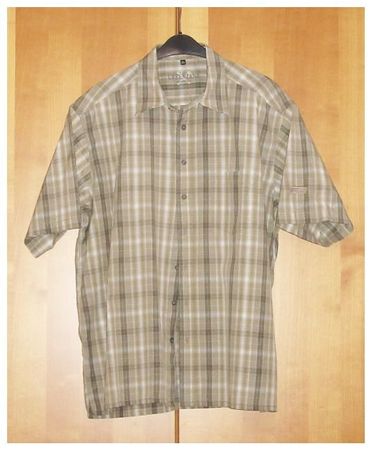 Kurzarm-Hemd, Gr. XXL (45/46) 52% Polyester, 48% Baumwolle