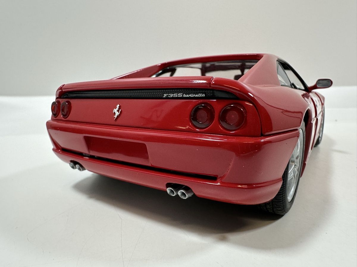 UT Models Modellini d'auto: Ferrari F355 Berlinetta 1:18, rot, UT MODELS – Usato da Zofingen venduto da rf9_x2xt 4