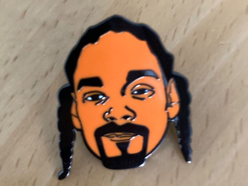 Spille & Fermagli: Snoop Dogg Pin Anstecker Rap – Nuovo (secondo la descrizione) da Horn venduto da abutre72