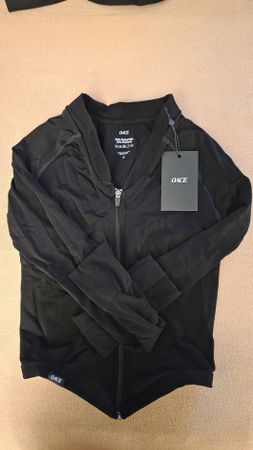 OACE Core Seamless Jacke schwarz Grösse M neu mit Etikett