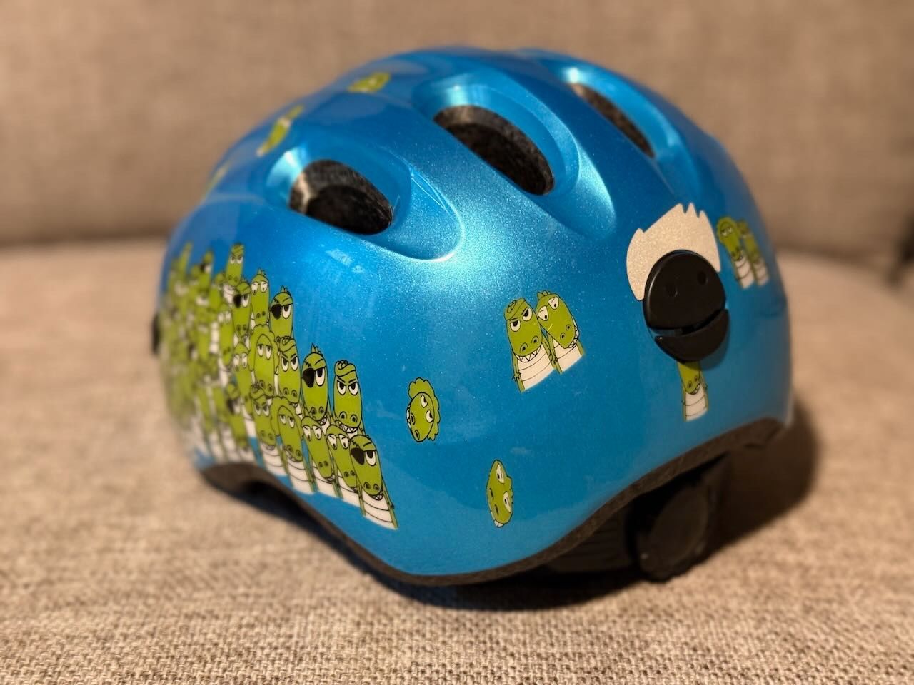 Abus Caschi: ABUS Kinderhelm, Grösse 45-50, Krokodil Design – Usato da Sissach venduto da hucom 1