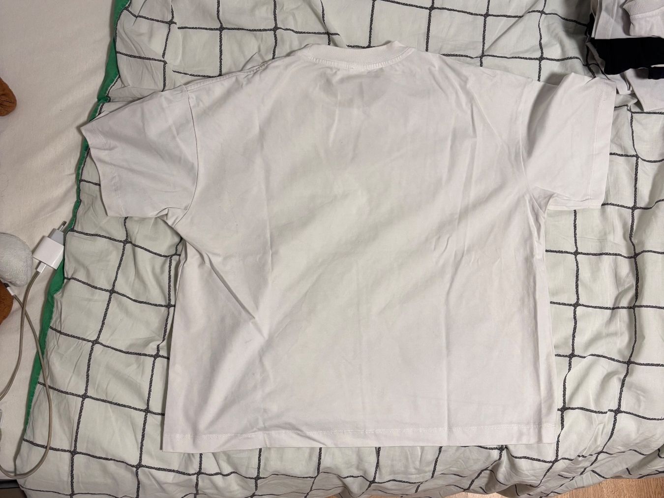 T-shirt: T-shirt NOSSEY – Usato da Neuchâtel venduto da eli_kz9z 2