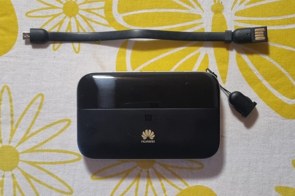 Mobile Hotspot Huawei Mobile WiFi Pro Und LAN Kabel Kaufen Auf Ricardo