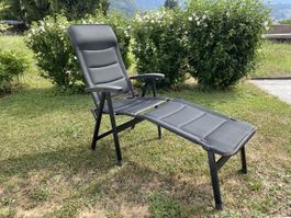 2 Campingstühle mit Fussteil, Marke Westfield outdoor