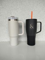 Zwei wunderschöne Trinkbecher weiss und schwarz