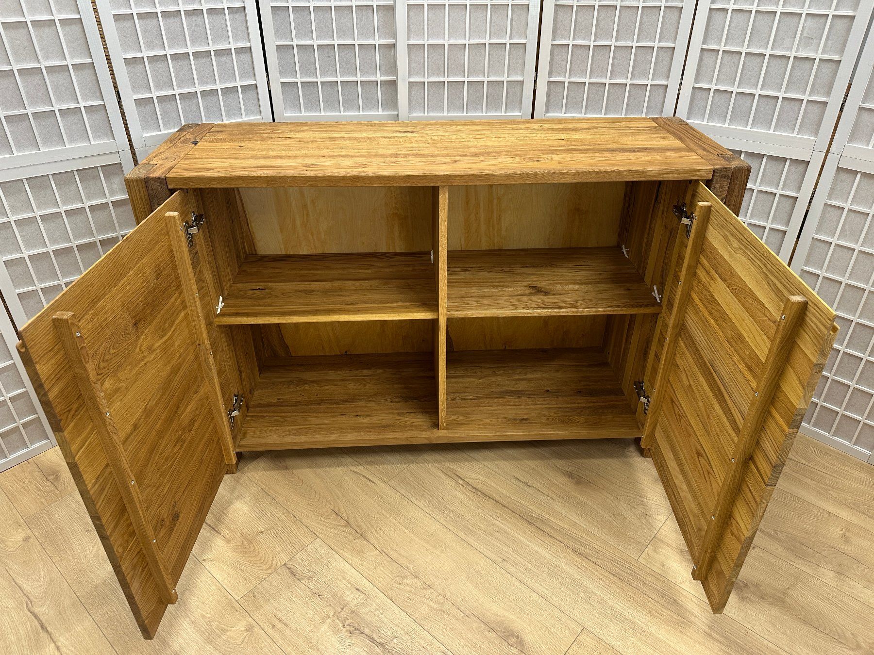 Cassettiere: Kommode Sideboard WOODSTOCK Eiche massiv 140 x 90 cm – Nuovo (secondo la descrizione) da Unterentfelden venduto da moebelrufli 3