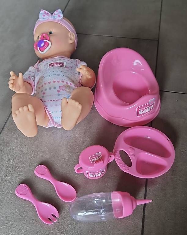 Bambole: Babypuppe mit Zubehör – Usato da Kleinandelfingen venduto da bia_kfn8