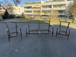 Antikes Sofa & 2 Stühle restaurierungsbedürftig