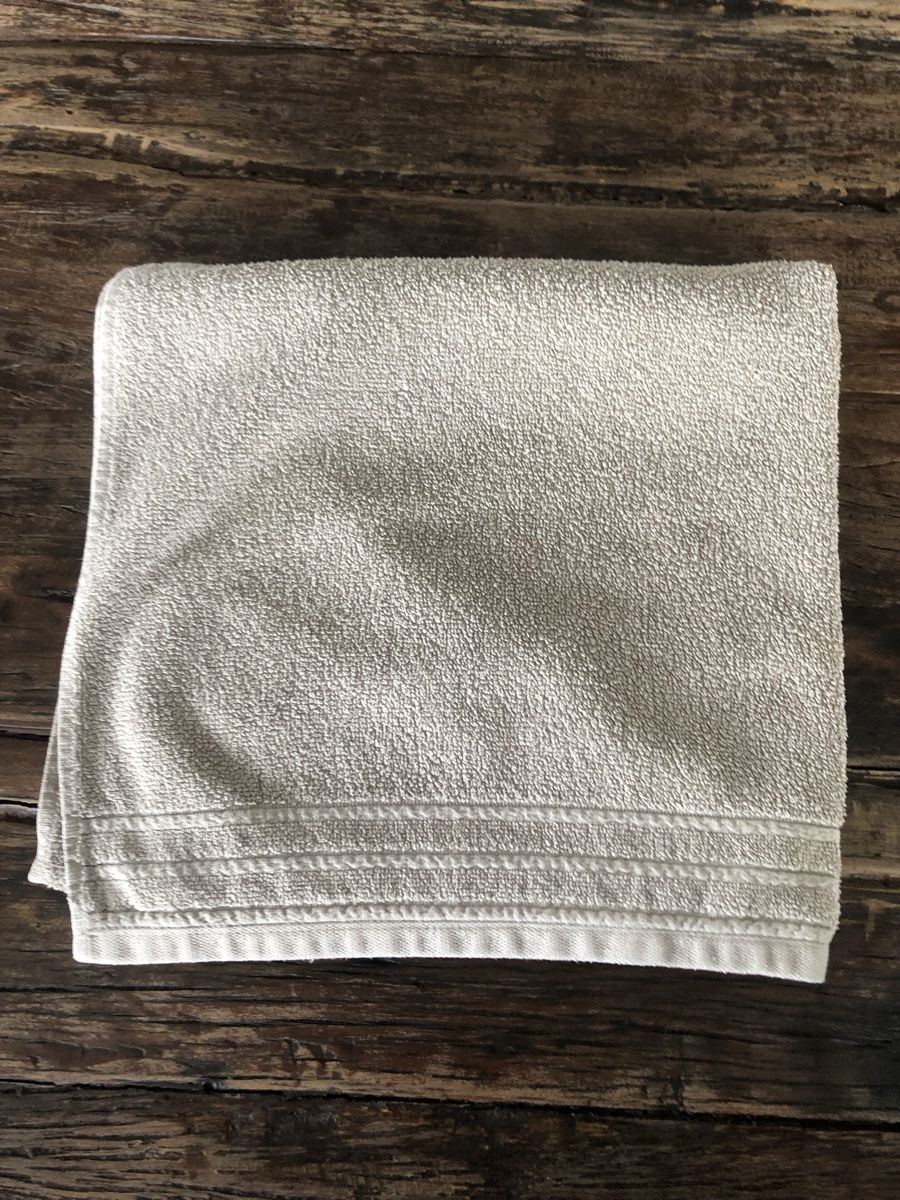 Teli da bagno: Duschtuch beige, 70x133cm – Usato da Bachenbülach venduto da danielaa0102