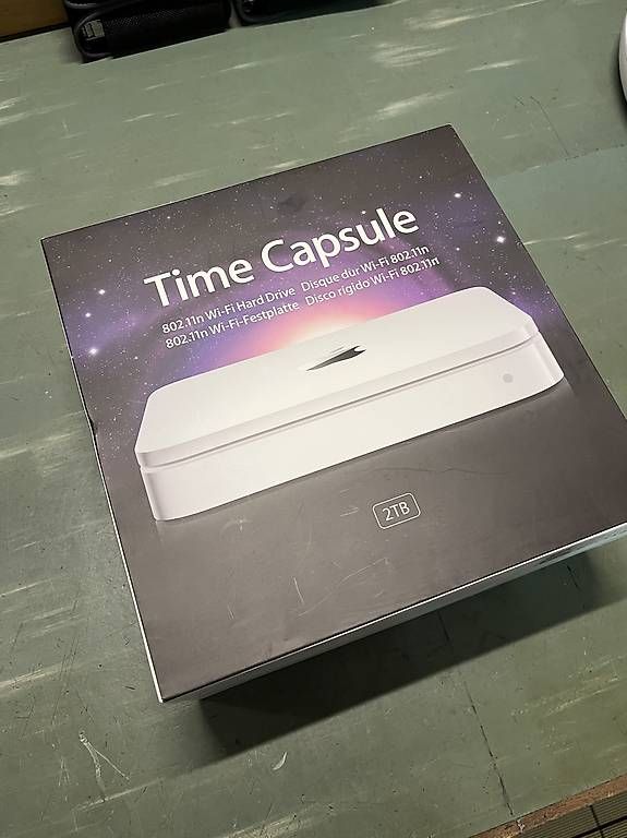 Dischi rigidi: Apple Time Capsule 2TB – Usato da Suhr venduto da Cark_ZehndAir