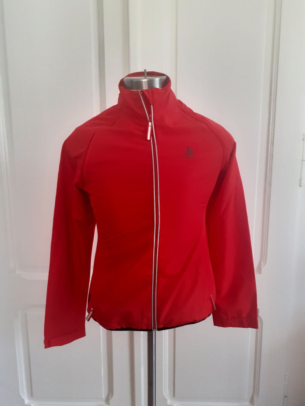 Odlo Jacken: Veste Odlo rouge, taille S – Gebraucht aus Lausanne von nma_b7dk