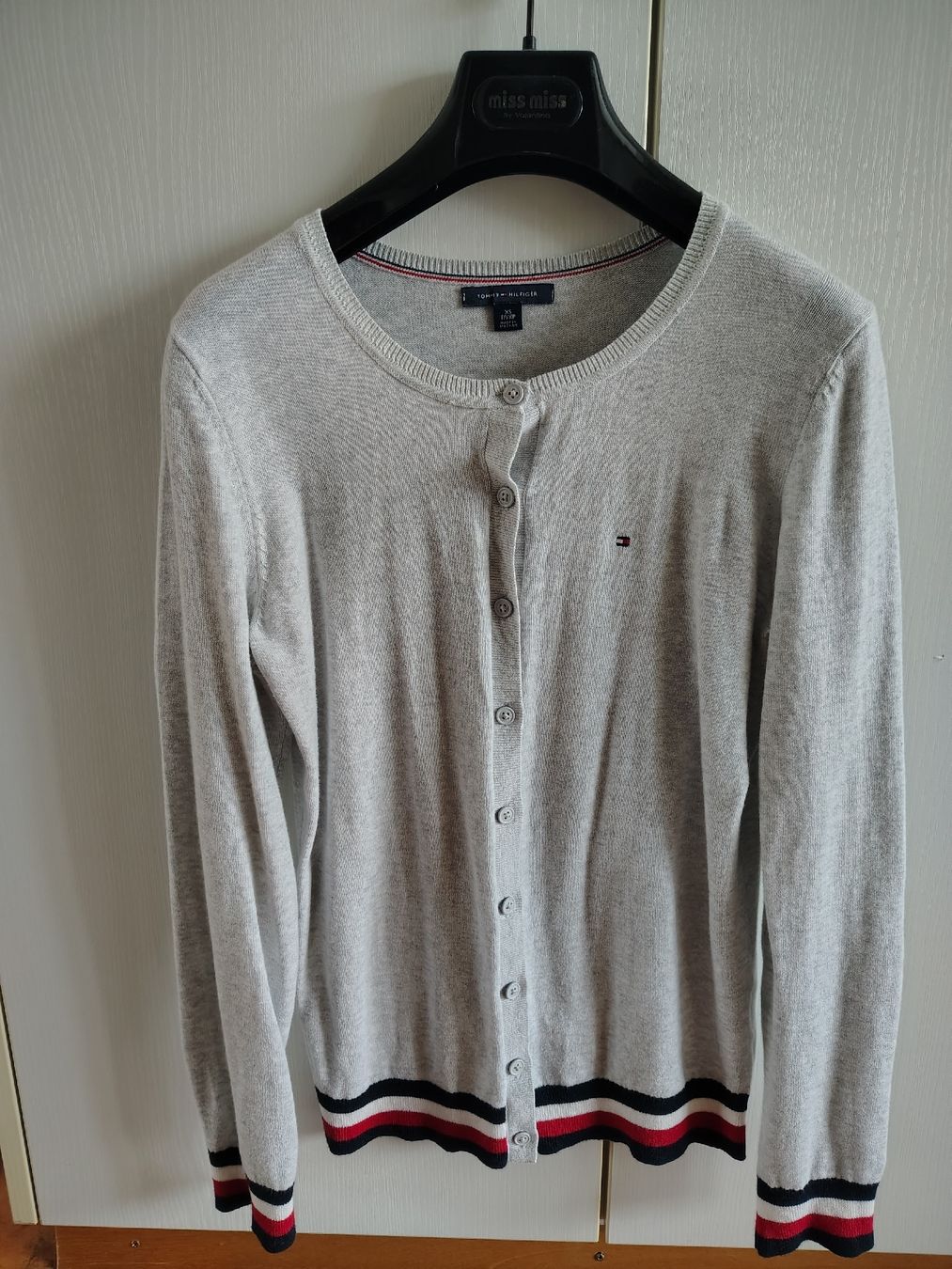 Tommy Hilfiger Pullover & Sweatshirts: Pullover Hilfiger – Neu (gemäss Beschreibung) aus Embrach von Gia03