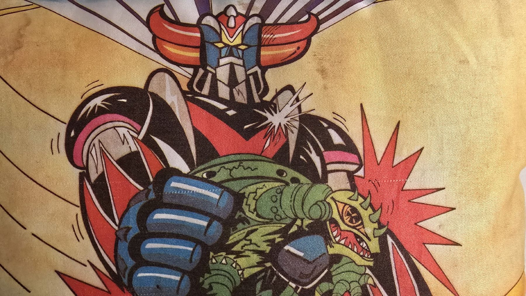 Coussins: Coussin Goldorak de collection – D'occasion à Champlan par Sgosteli 2