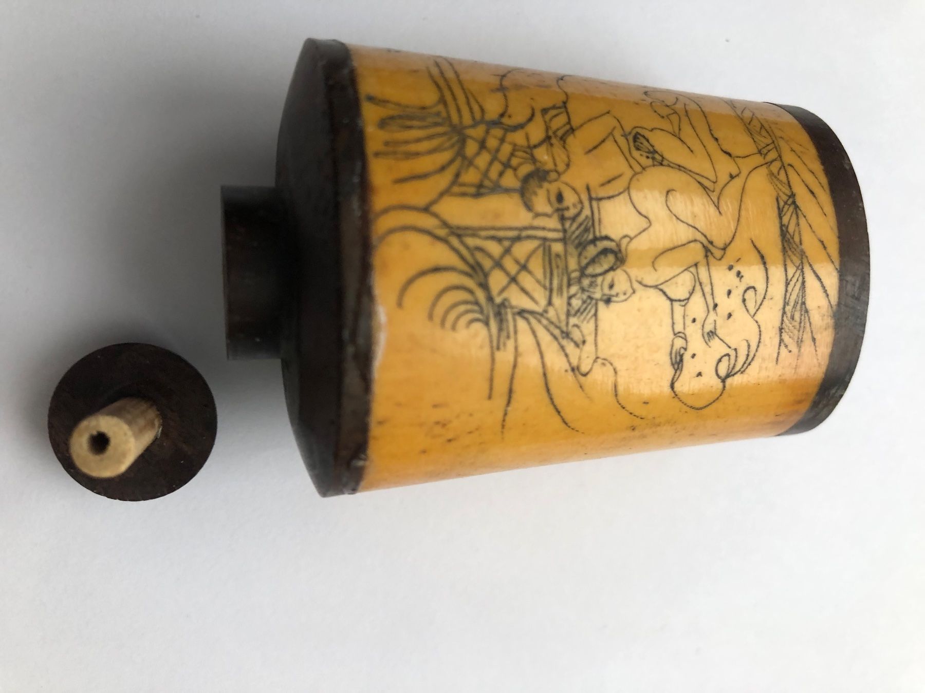 Flaconi: China Snuffbottle mit erotischer Darstellung – Usato da Basel venduto da chinarh891 3
