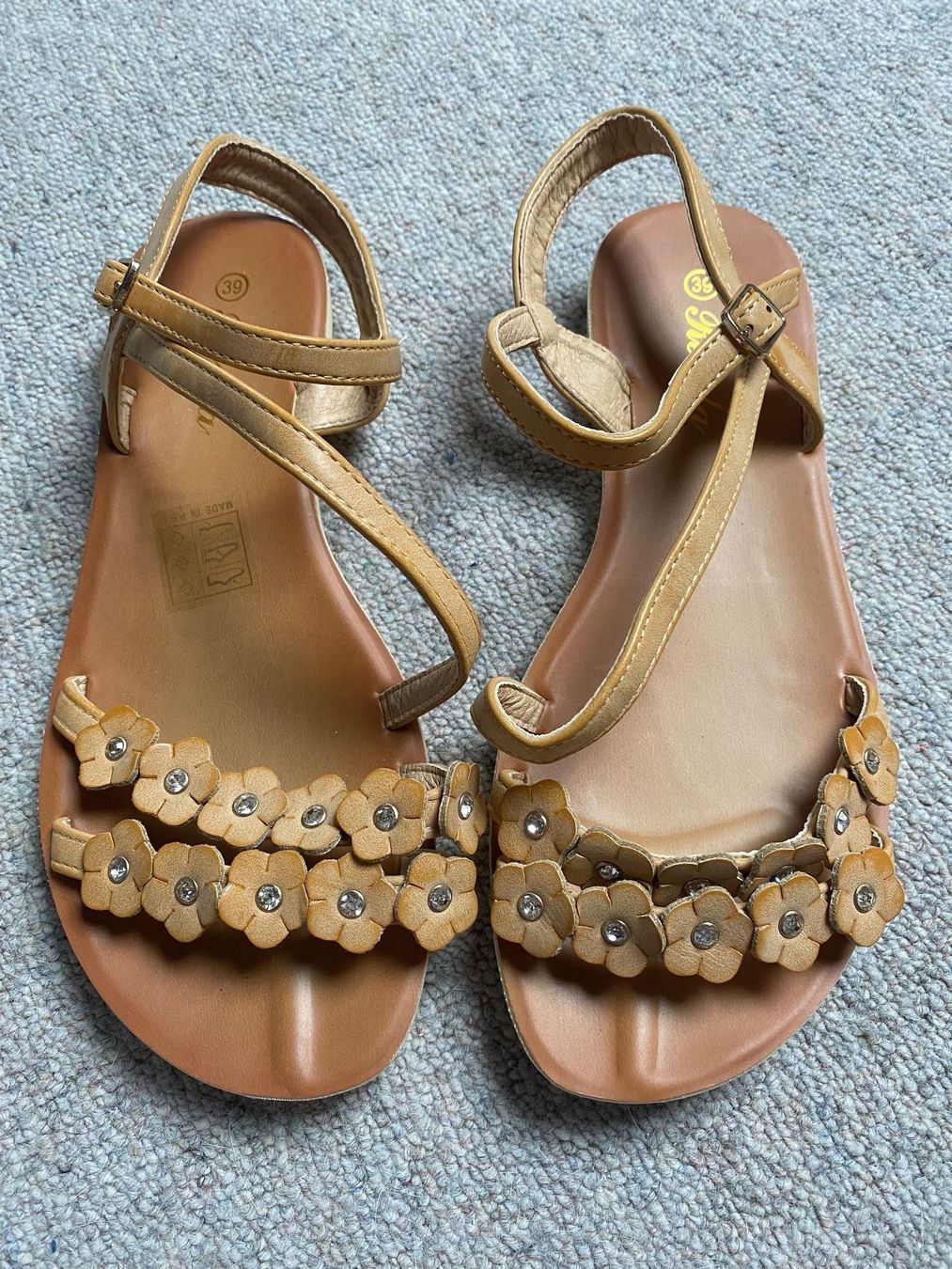 Scarpe da donna: Sandalen braun 39 – Usato da Altendorf venduto da am9j_nt