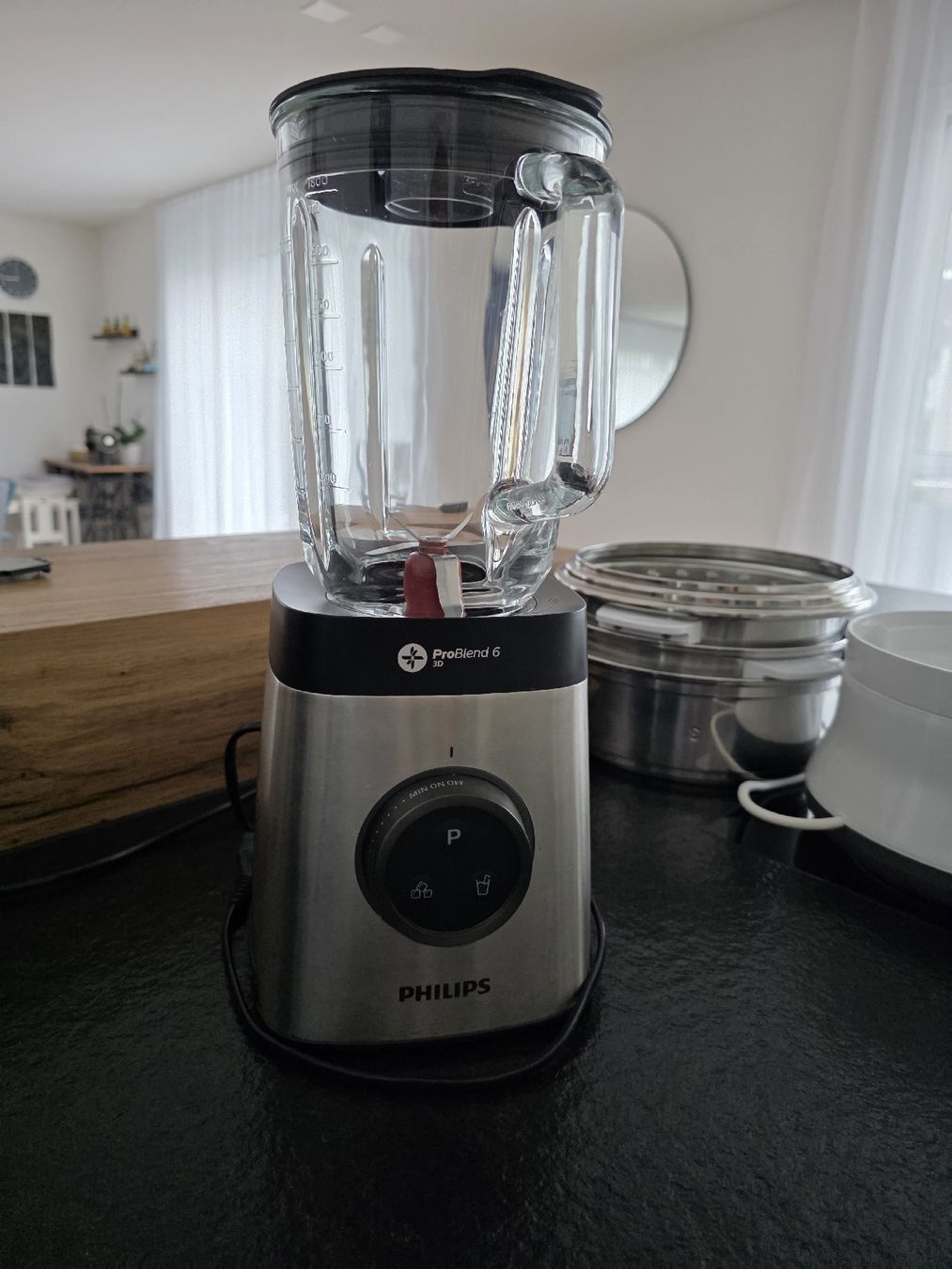 Philips Elettrodomestici da cucina: Philips High Speed Blender HR3655/02 – Usato da Oberbüren venduto da UC1987