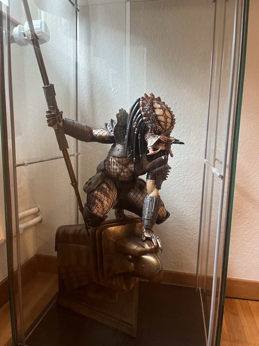 Statuette: Predator City-Hunter Wall, Prime1 / Sideshow – Usato da Reinach BL venduto da Weyland-Yutani
