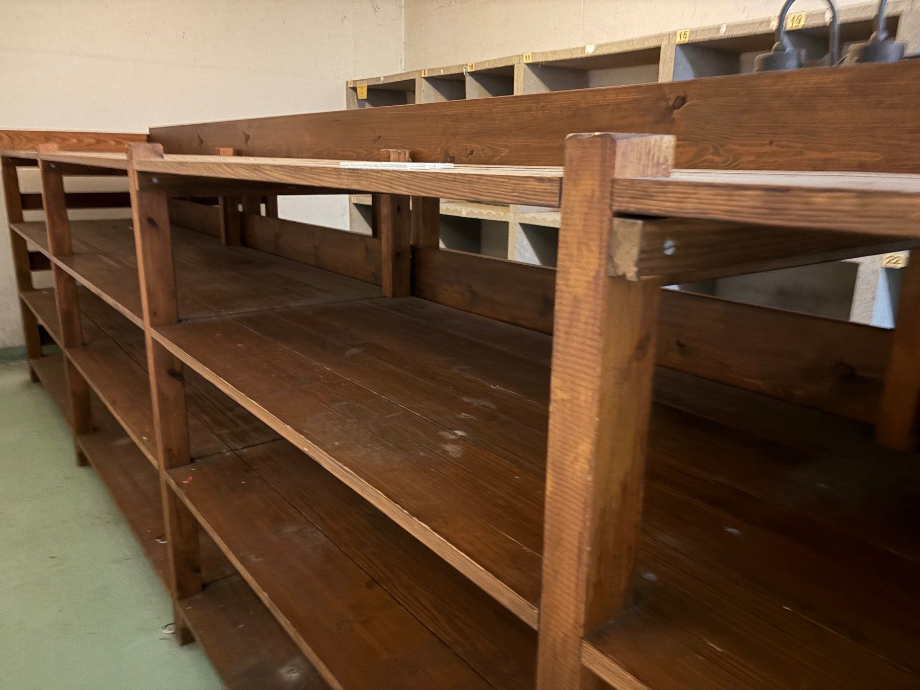 Scaffali: Holzregal – Usato da Rothrist venduto da Teddy9915 1