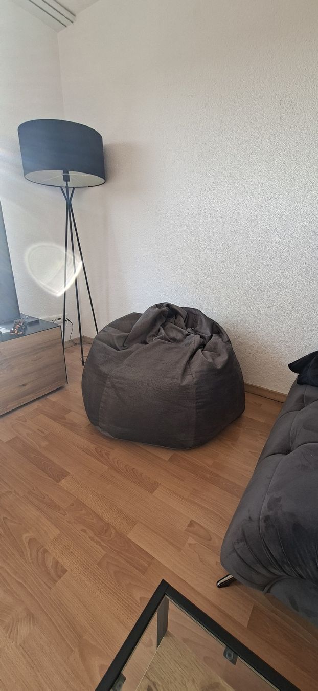 Micasa Poltrone: Sitzsack grau Stoff guter Zustand – Nuovo (secondo la descrizione) da Buchs ZH venduto da GRE_11