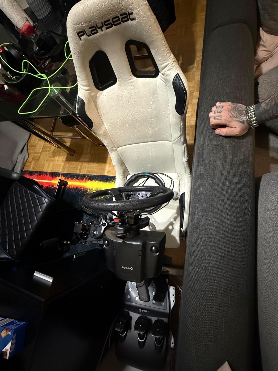 Playseat Sedie: Playseat simulator logitech g29 – Usato da Oberrohrdorf venduto da dia_r9l9 2