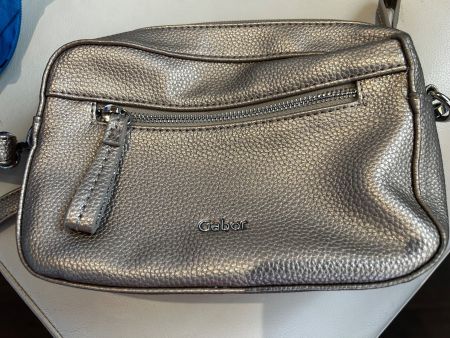 Alles muss weg Gabor  Schultertasche in beige gold