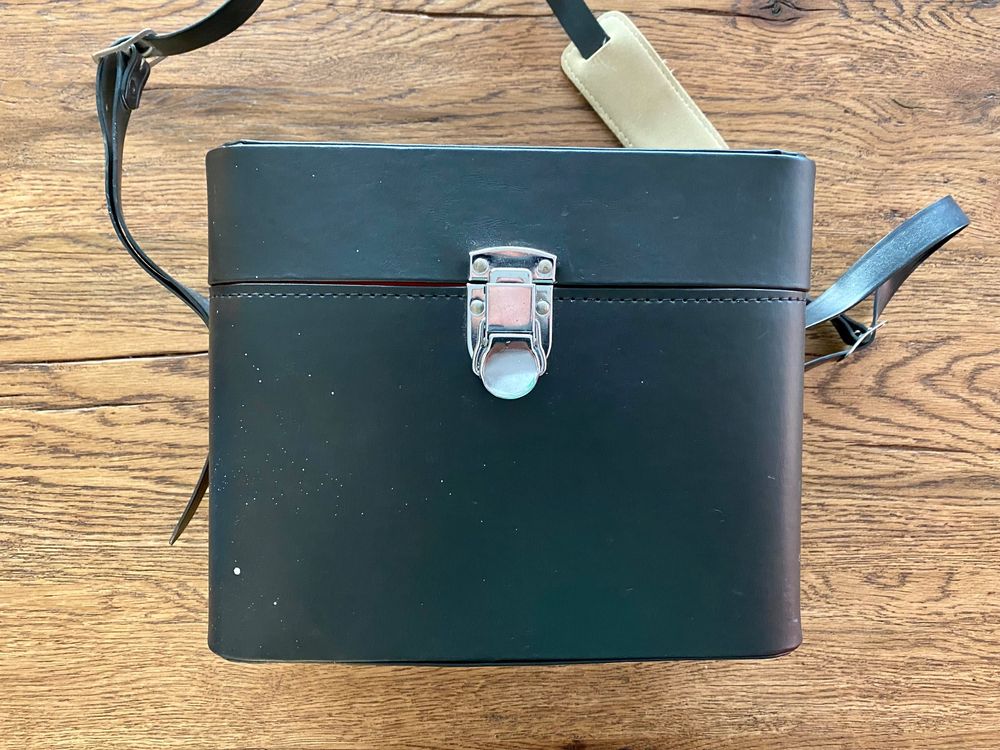 Konica Autoreflex T, inklusive hochwertiger Ledertasche 5