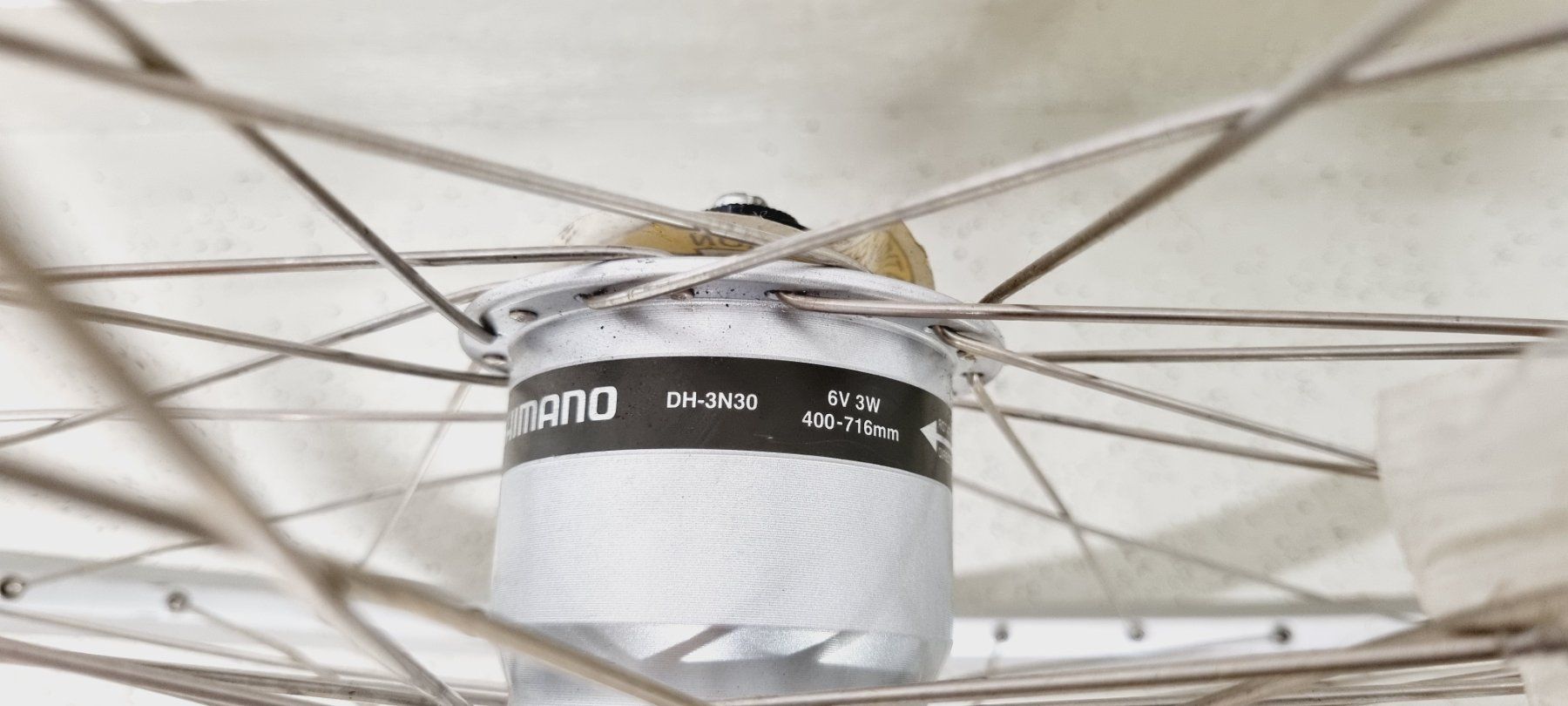 Shimano Pezzi di ricambio: Shimano Vorderrad mit Nabendynamo 26" – Nuovo (secondo la descrizione) da Zürich venduto da emi_rp8k 2