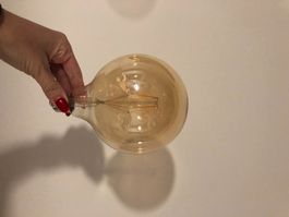 2x Light Bulbs