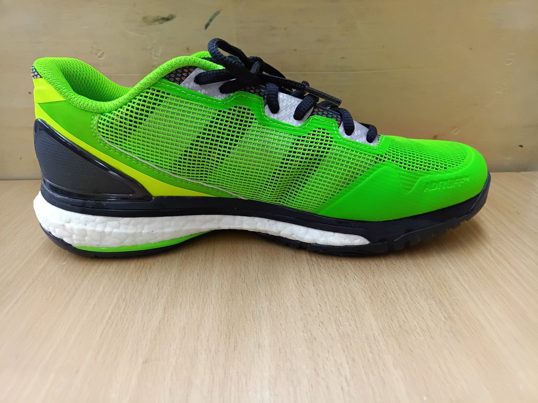 Adidas Herrenschuhe: Neon ADIDAS Schuh – Neu (gemäss Beschreibung) aus Wängi von Ladys_First 5