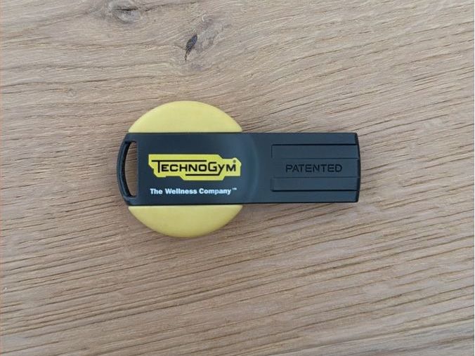 Schlüssel: Technogym Key Wellness System gelb neuwertig – Gebraucht aus Dietikon von eve_x7wq