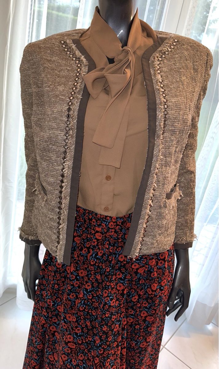 DKNY Jacken: DKNY BLAZER GR. 2 (S) neuwertig – Neu (gemäss Beschreibung) aus Unteraegeri von MH203 2