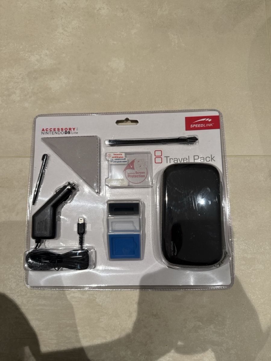 Cover & Protezioni schermo: Nintendo DS Travel Set – Nuovo e nell'imballaggio originale da Däniken SO venduto da pet_hv5v