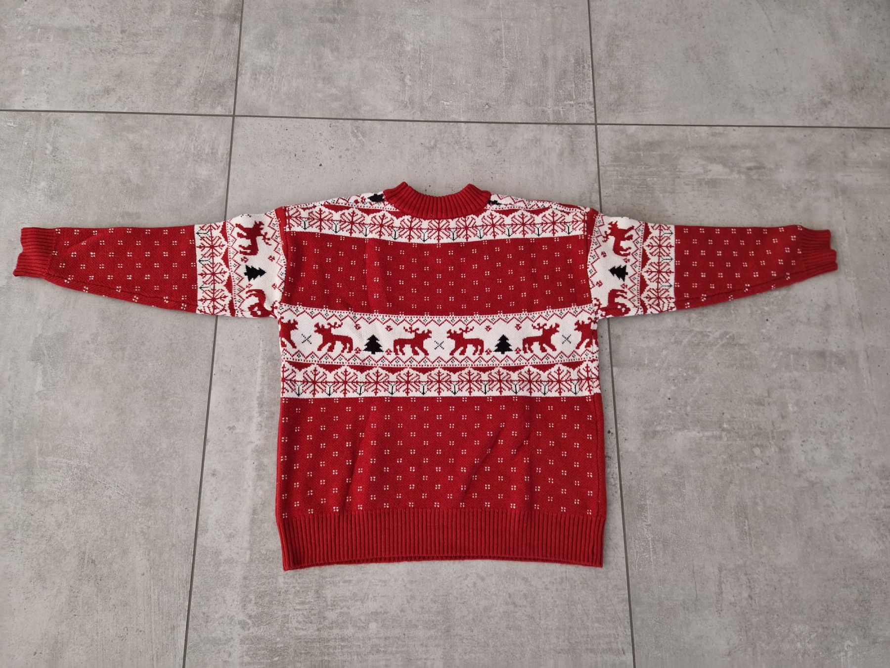 Maglioni & Felpe: Pullover mit Rentieren, Grösse S – Usato da Dagmersellen venduto da ejord 1