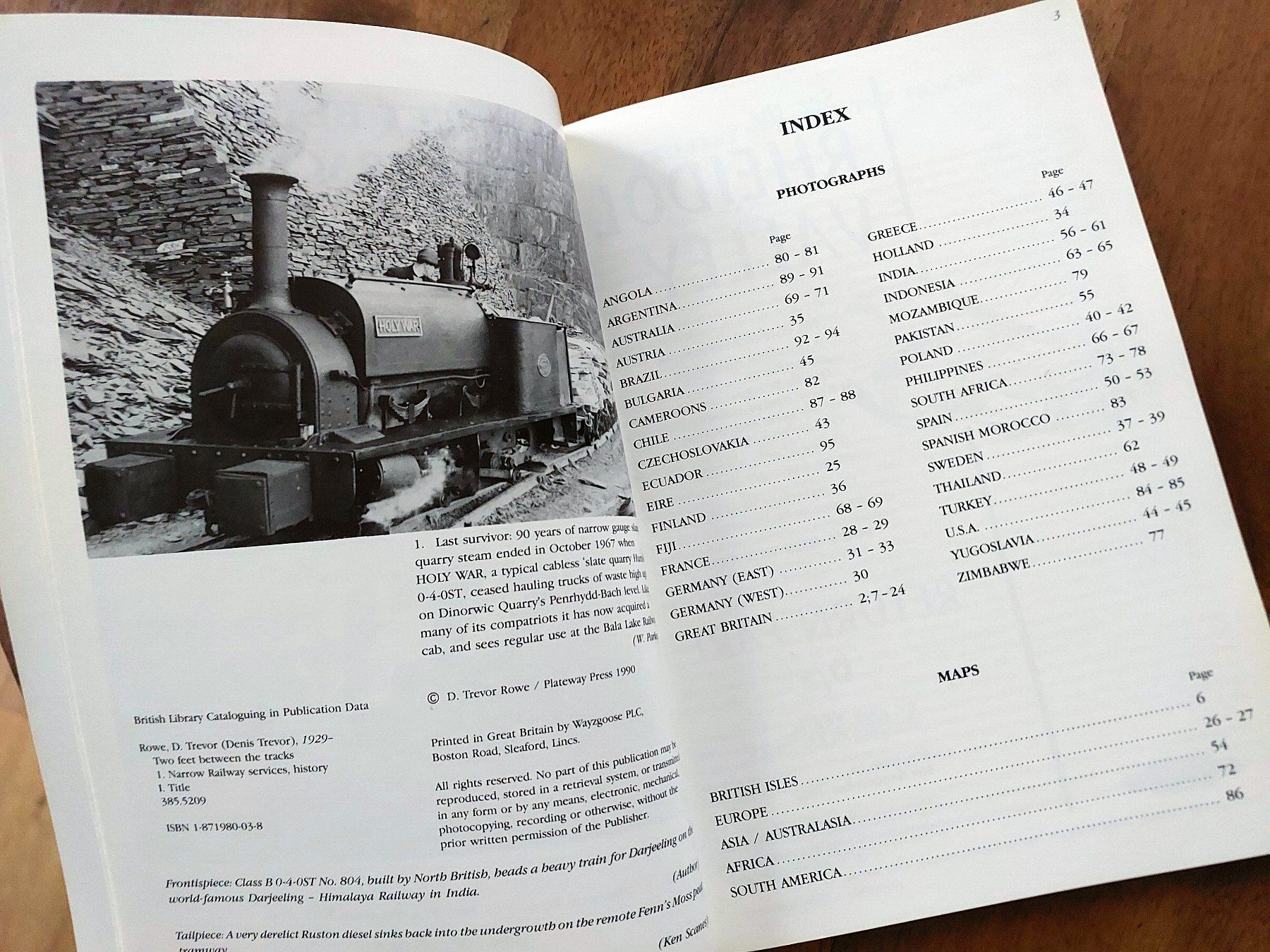Libri: Two Feet Between The Tracks - D. Trevor Rowe – Usato da Schönenwerd venduto da Steidi 2