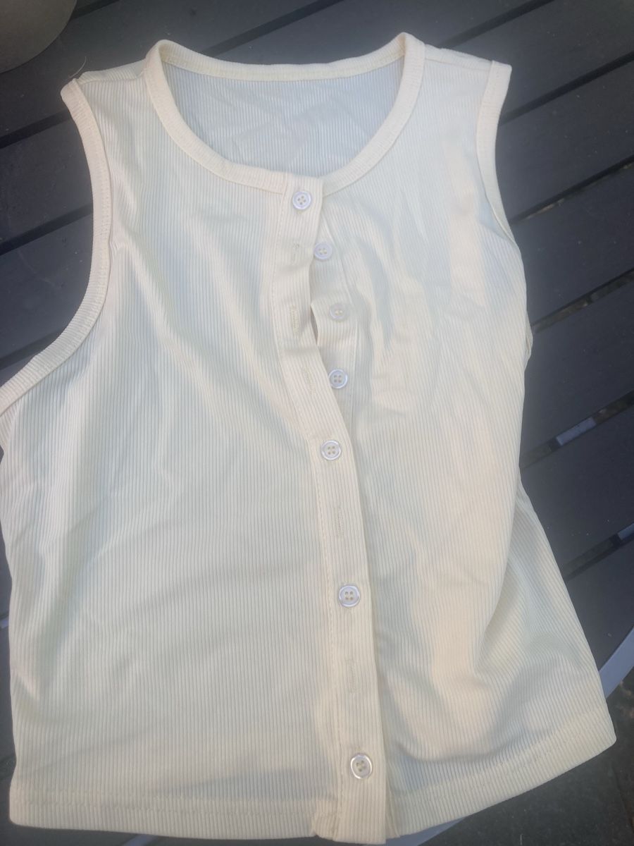 Tops: Top hellgelb Gr M – Gebraucht aus Basel von nom_7pmq