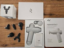 Hypervolt Go 2 Massagepistole mit Zuberhör; top Zustand 
