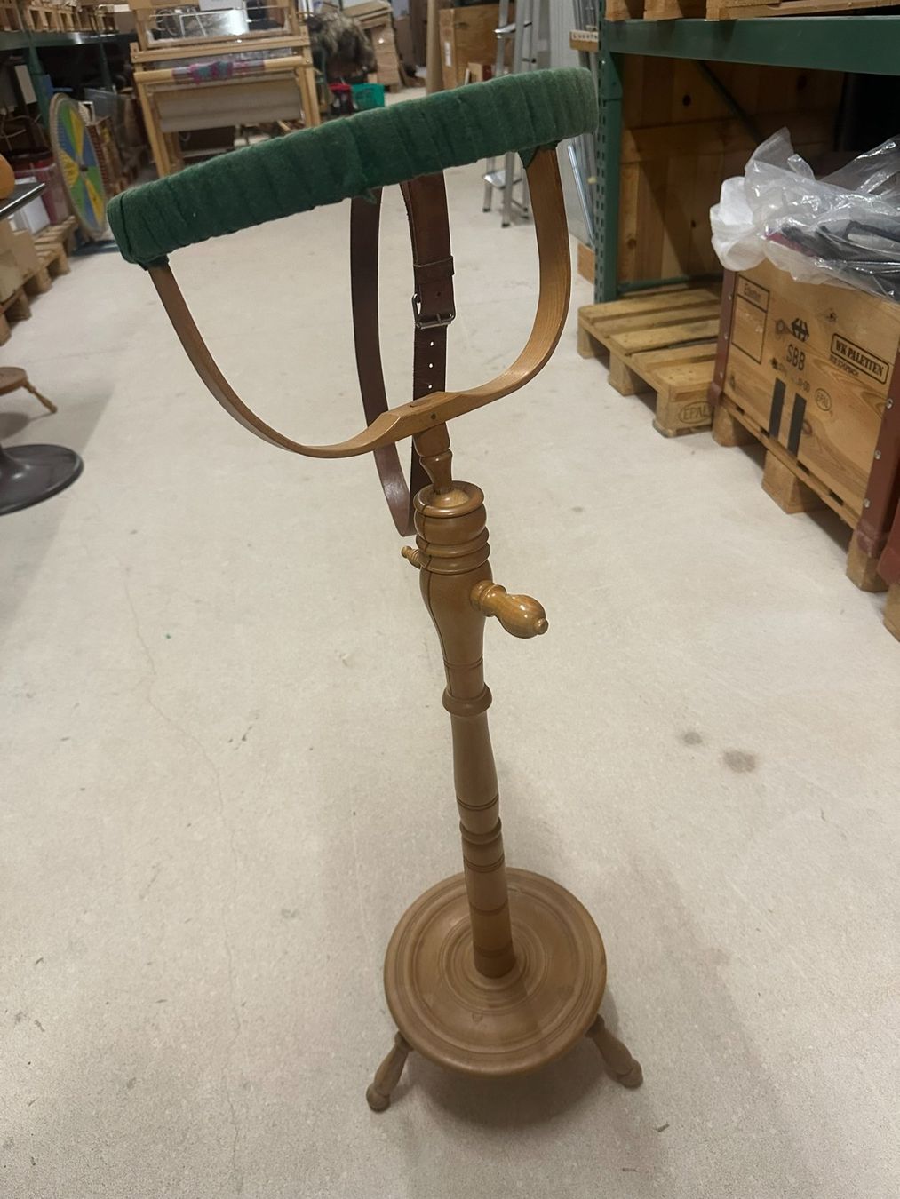 Stickrahmen: Stickständer mit Rahmen, Durchmesser 30cm – Gebraucht aus Lyssach von Zsag
