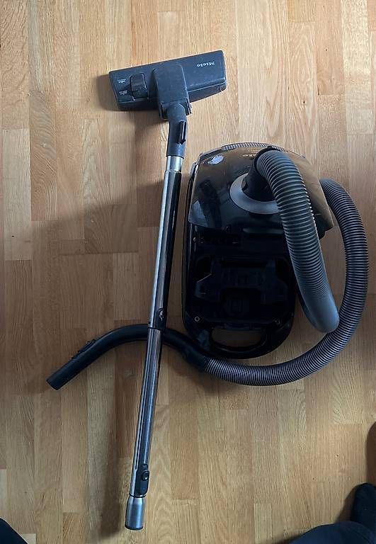 Aspirapolveri & Accessori: Staubsauger miele parquet timber – Usato da Zürich venduto da zevius 1