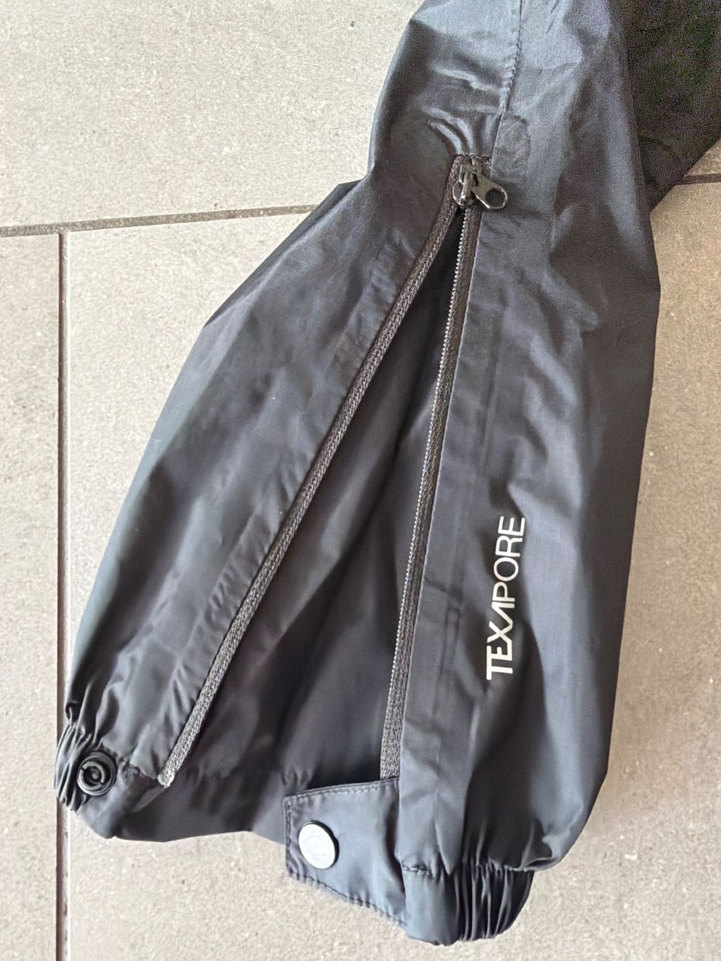 Jack Wolfskin Hosen: Regenhose von Jack Wolfskin – Neu (gemäss Beschreibung) aus Steffisburg von elle013 1
