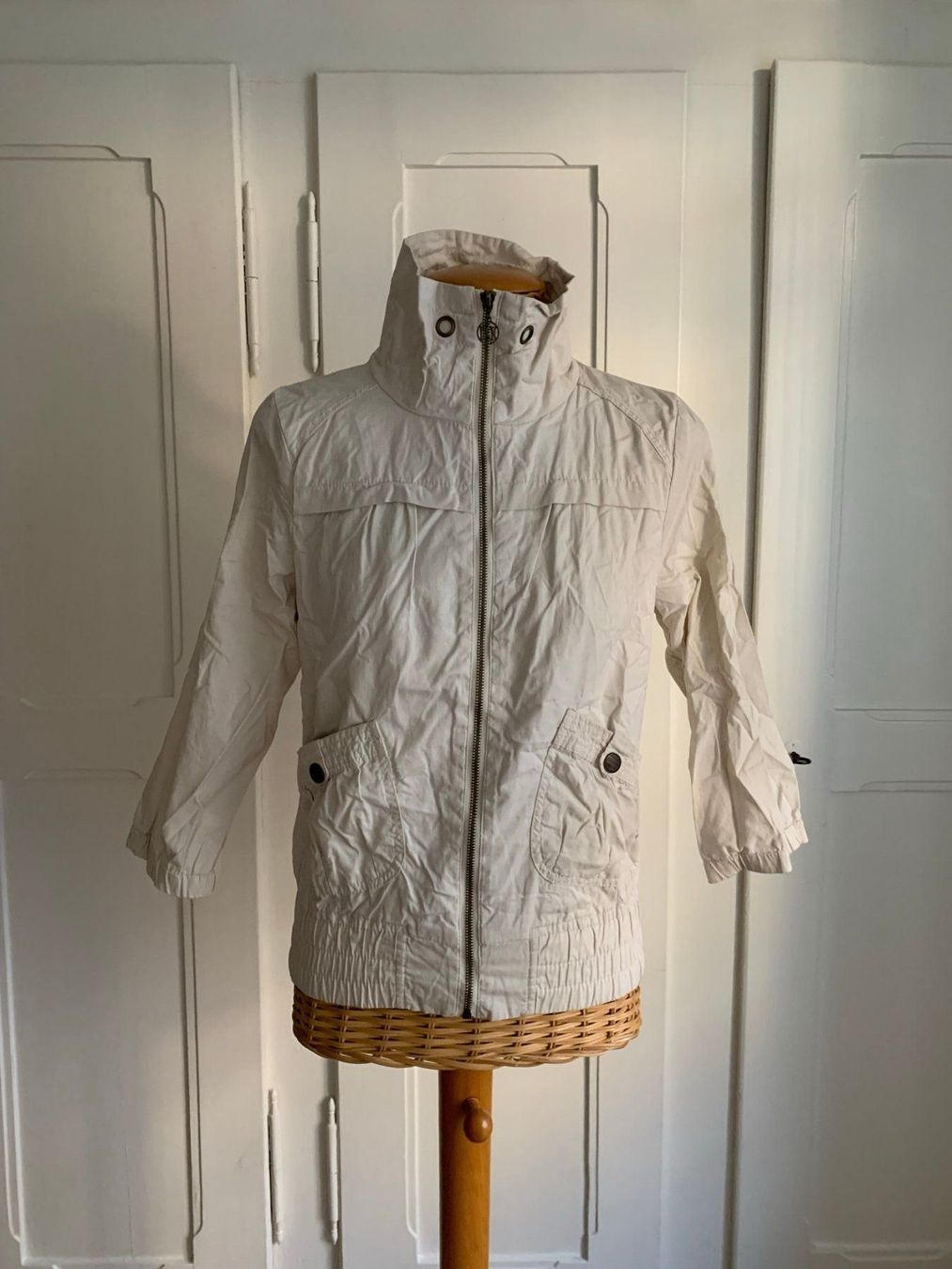 Bershka Jacken: BERSHKA - Jacke beige leicht S – Gebraucht aus Zürich von Diazaio